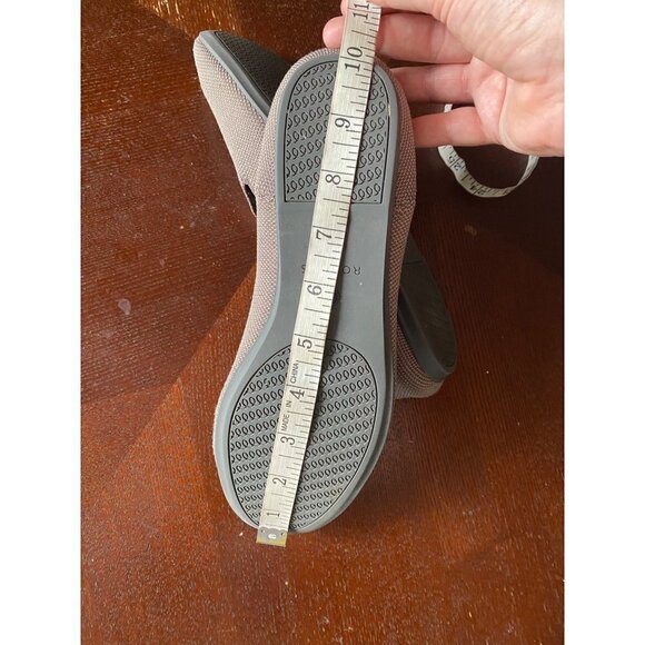 Rothy's Women's Taupe Round Toe Casual Ballet Flats - 9 - Picture 8 of 11